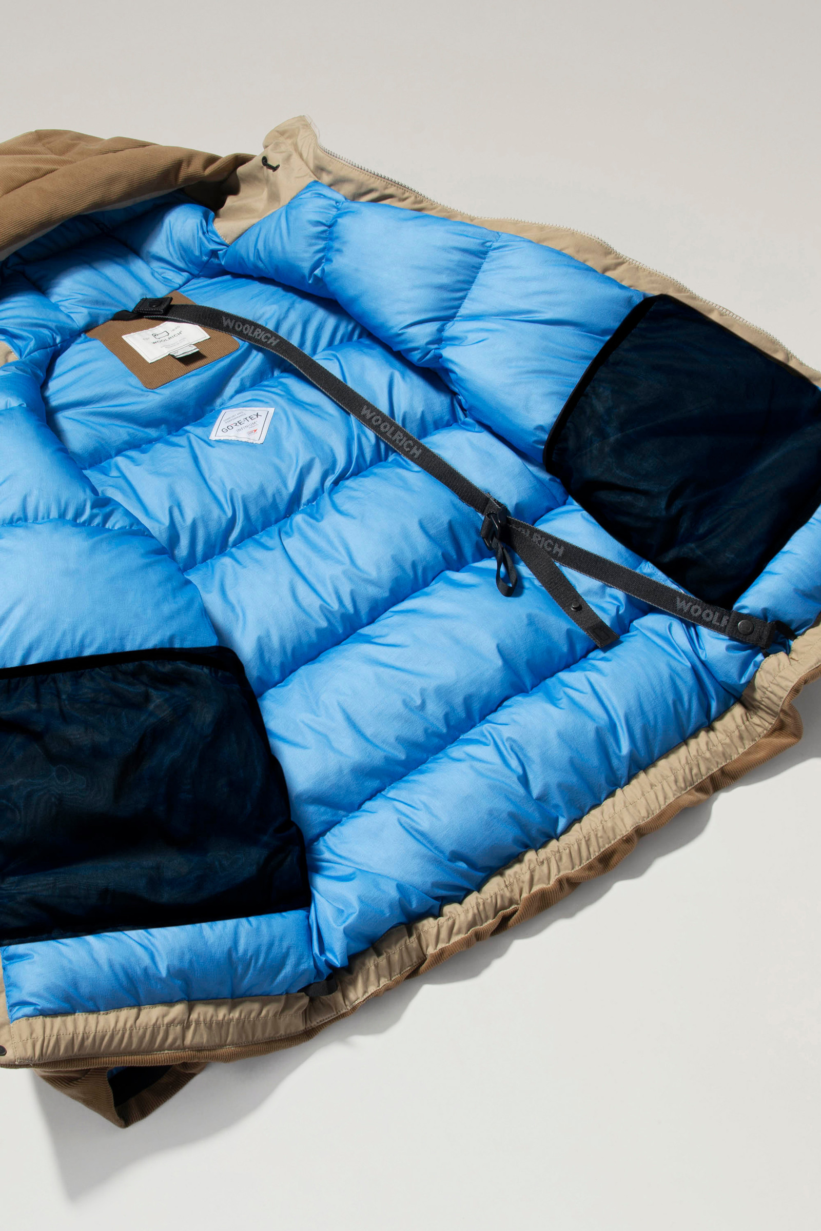 Puffy Parka in Recycled Corduroy with GORE-TEX lining Beige photo 2 | Woolrich