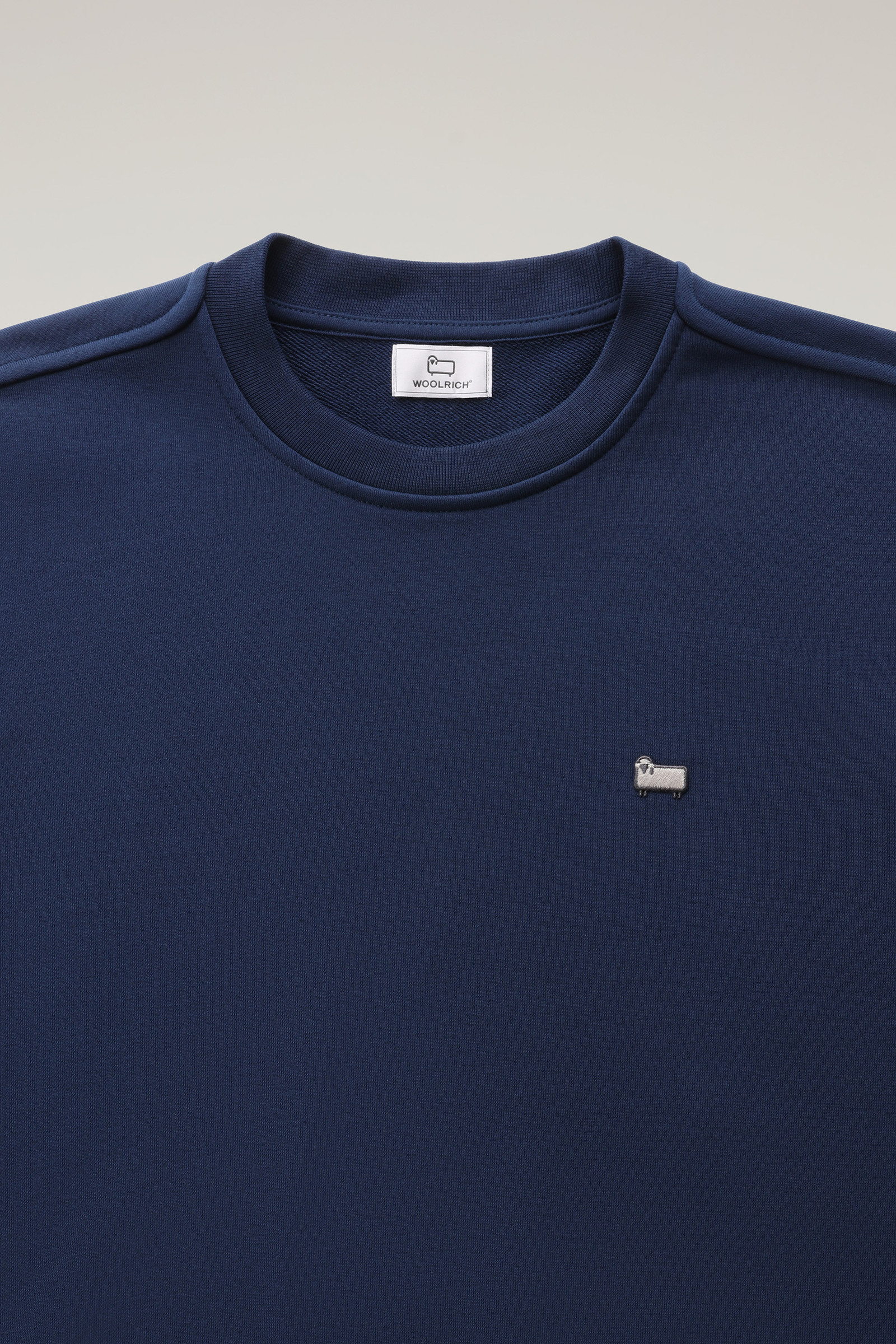 Leichtes klassisches Sweatshirt mit Rundhalsausschnitt Blau photo 2 | Woolrich