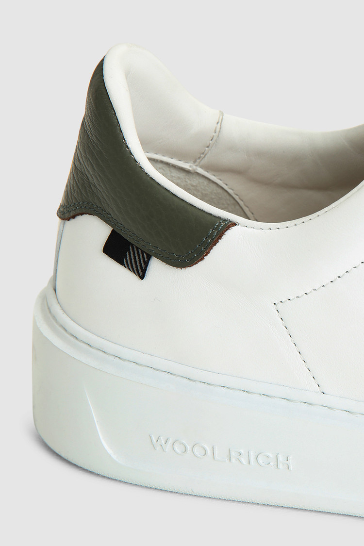 Klassische Court Ledersneaker