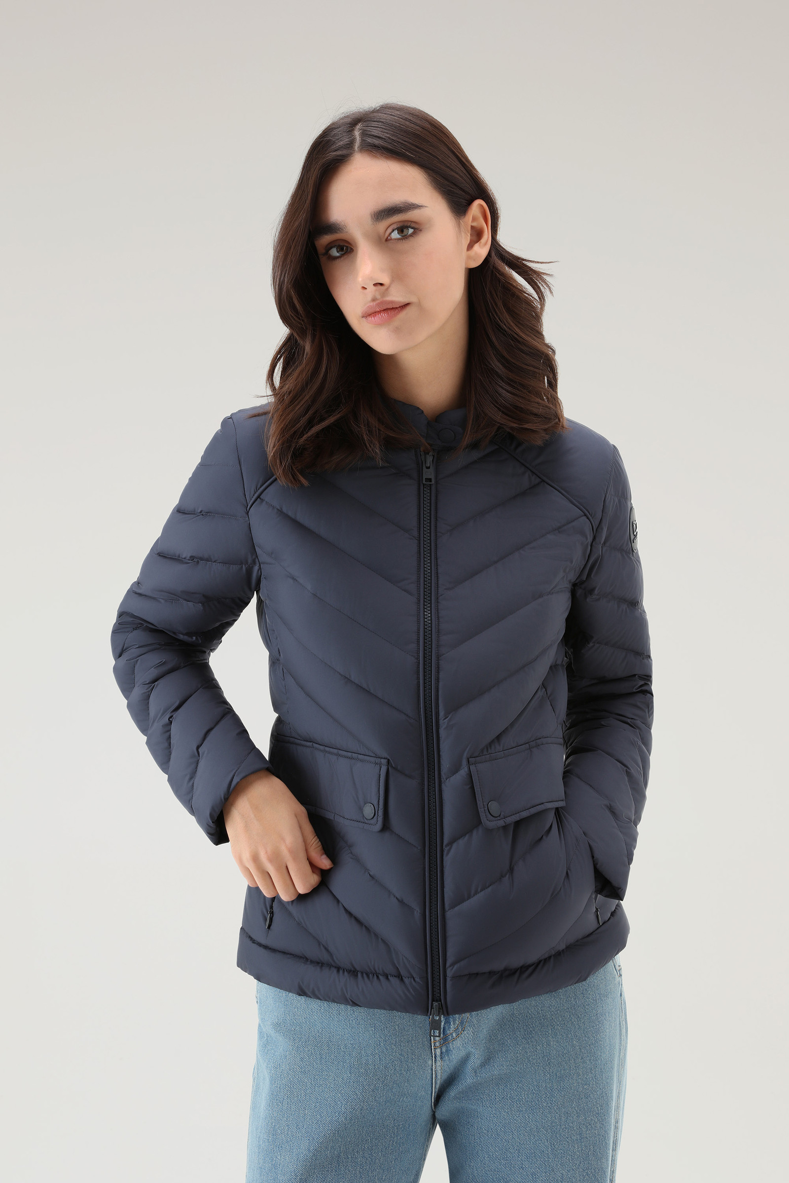 Giacca corta imbottita con trapuntatura Chevron blu photo 4 | Woolrich