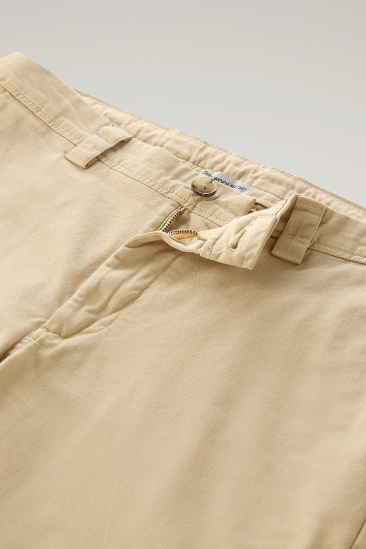 Achteraf geverfde chinobroek van katoen met stretch Beige photo 5 | Woolrich