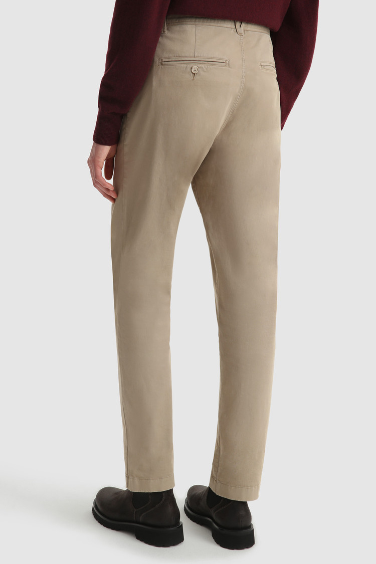 Pantaloni chino in cotone tinto in capo elasticizzato