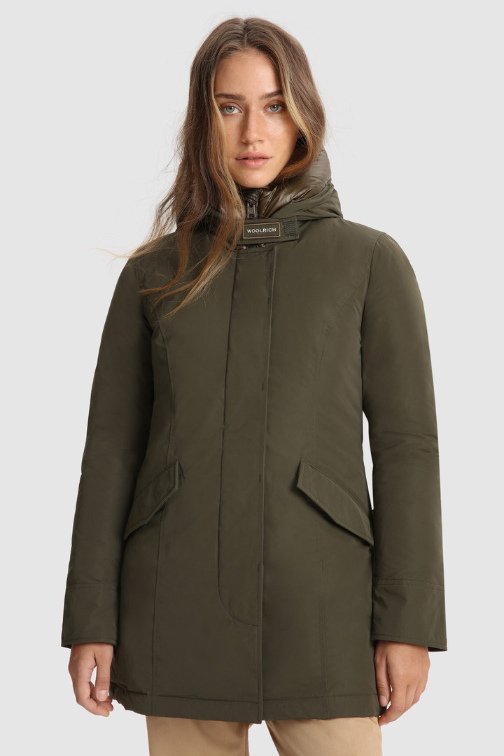 steno Lang Baffle Women's Arctic Parka in City Fabric Green | Woolrich USA