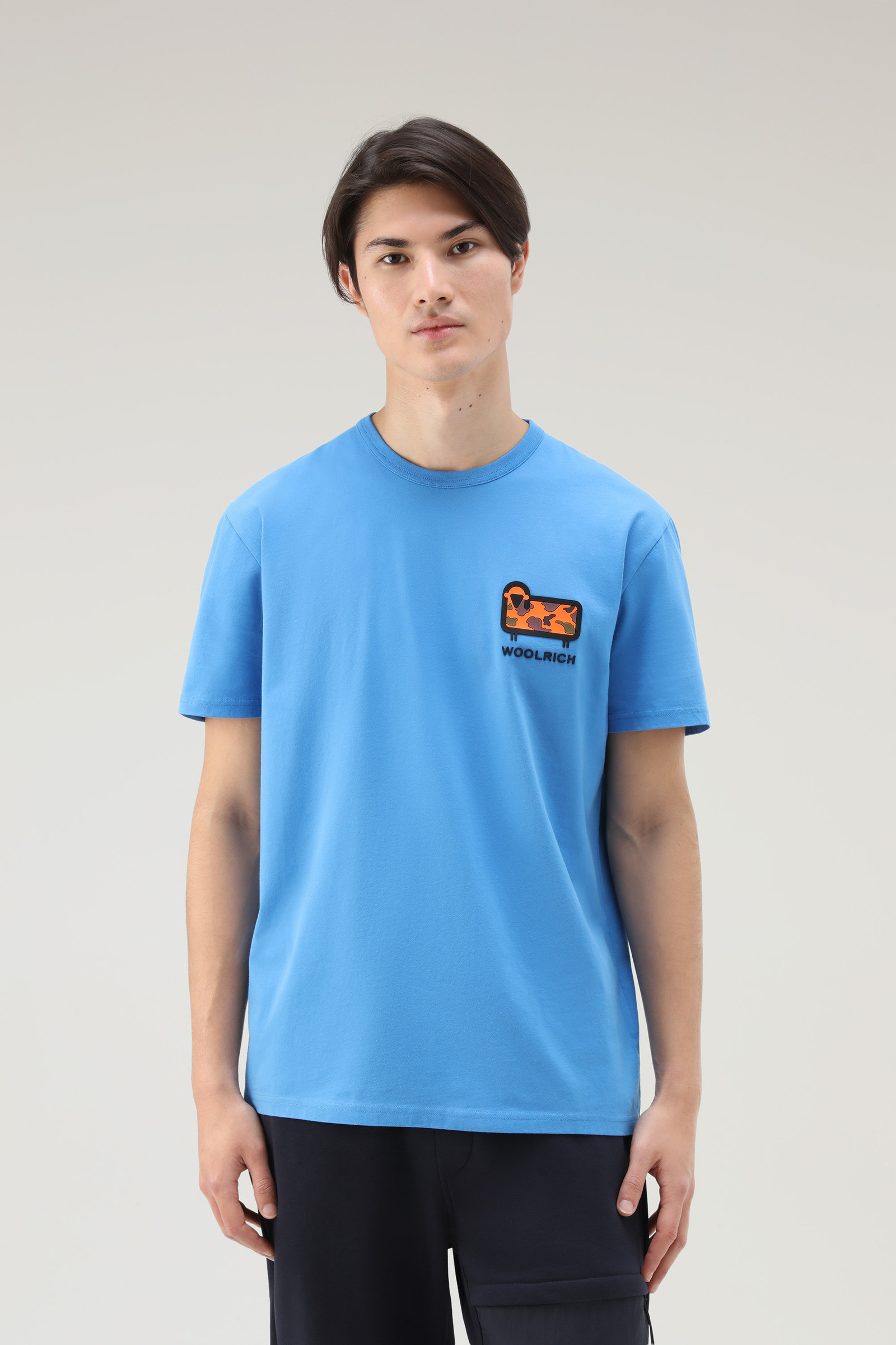 T-shirt aus reiner Baumwolle mit Camouflage-Schaflogo blau | Woolrich