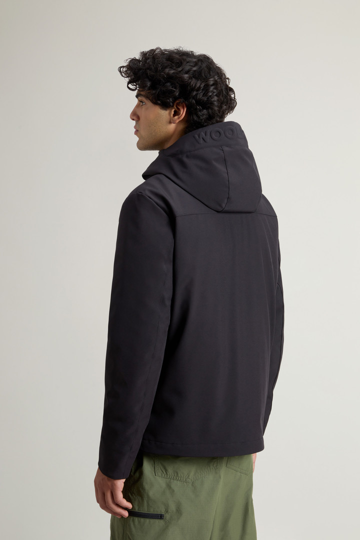 Pacific Jacke aus Tech Softshell Schwarz photo 3 | Woolrich