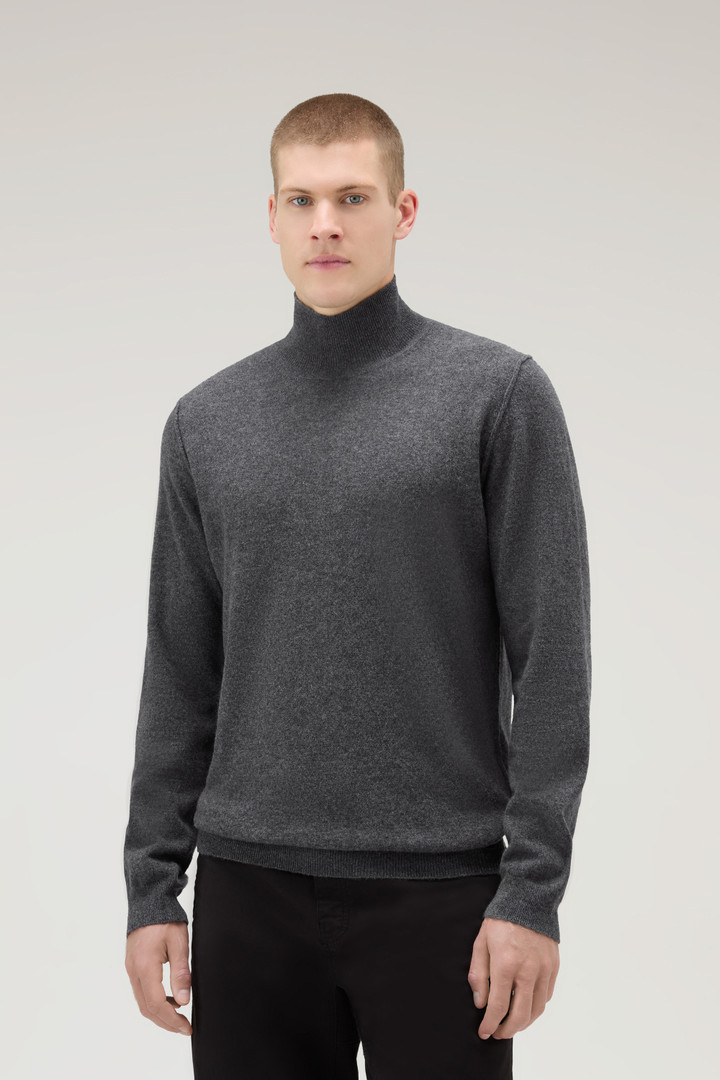 Men's Turtleneck Sweater in Merino Wool Blend Grey | Woolrich USA