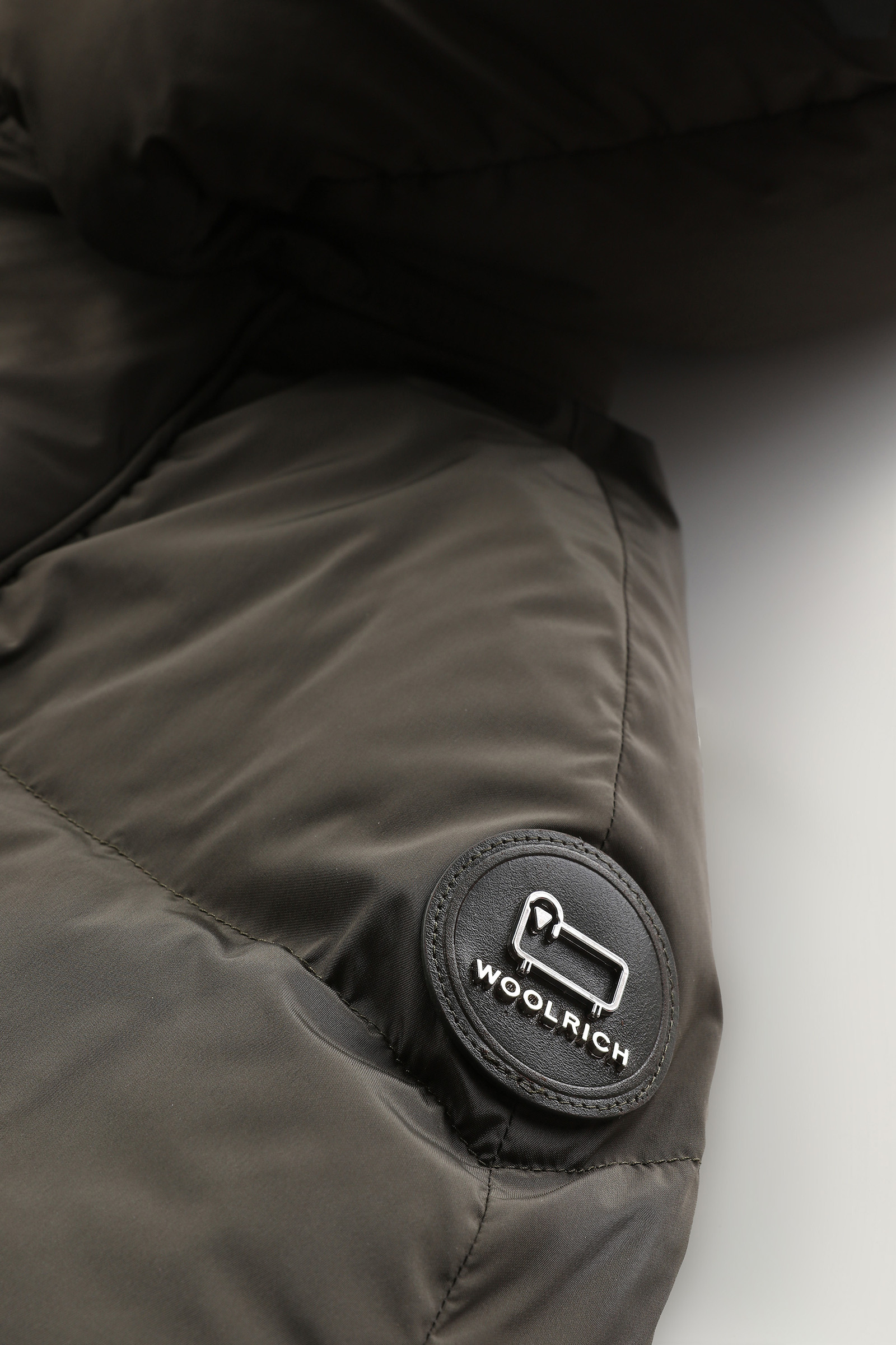 Alsea Short Daunenjacke mit abnehmbarer Kapuze photo 8 | Woolrich