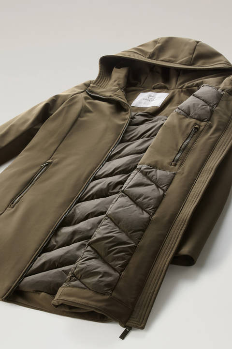 Firth Parka in Tech Softshell Verde photo 2 | Woolrich