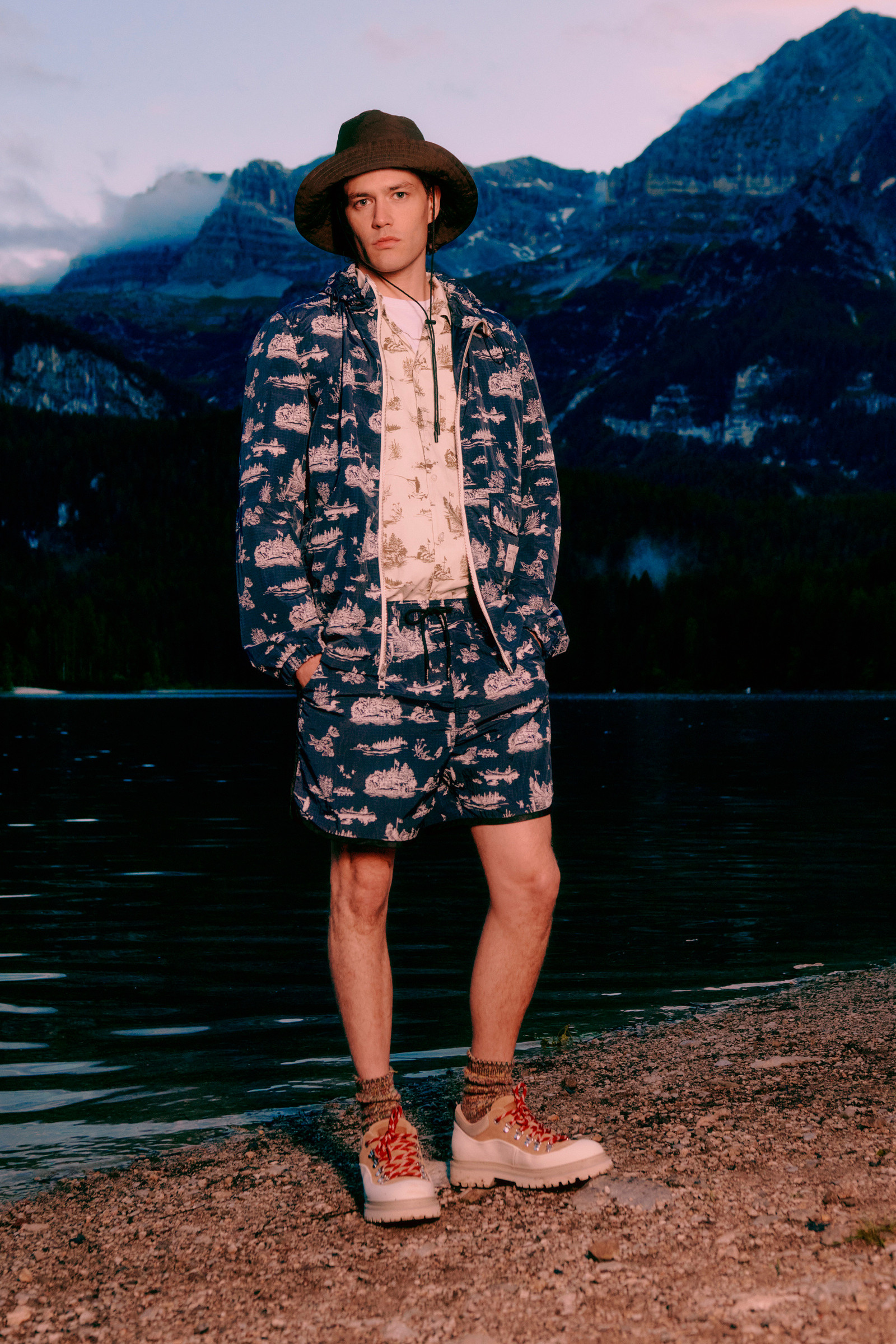 Kurzärmeliges Zavikon Shirt weiß photo 11 | Woolrich