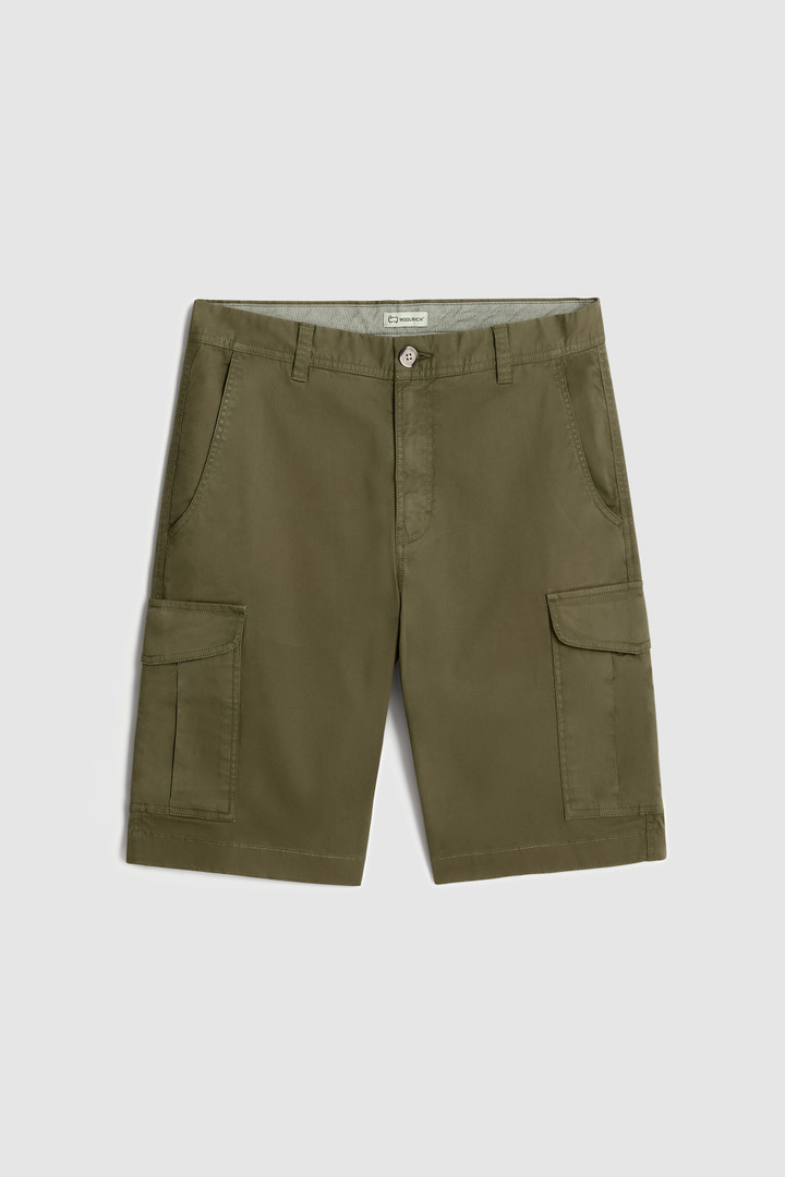 olive green cargo shorts for men