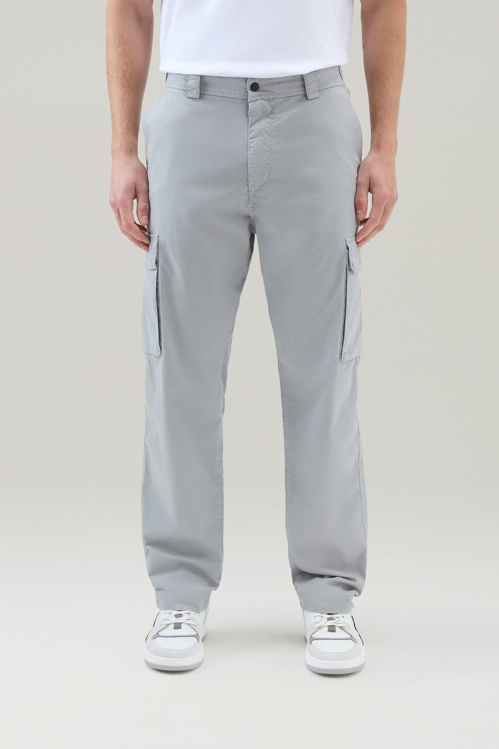 Men's Garment-Dyed Cargo Pants In Pure Cotton Gabardine Grey | Woolrich EE