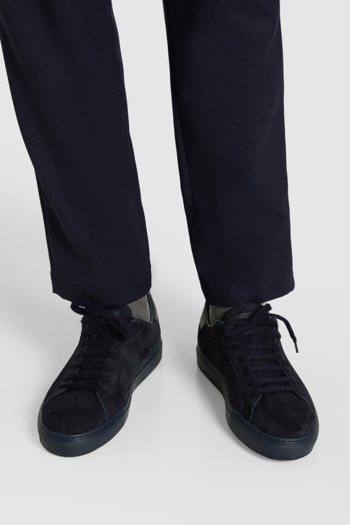 All around sneaker, suede