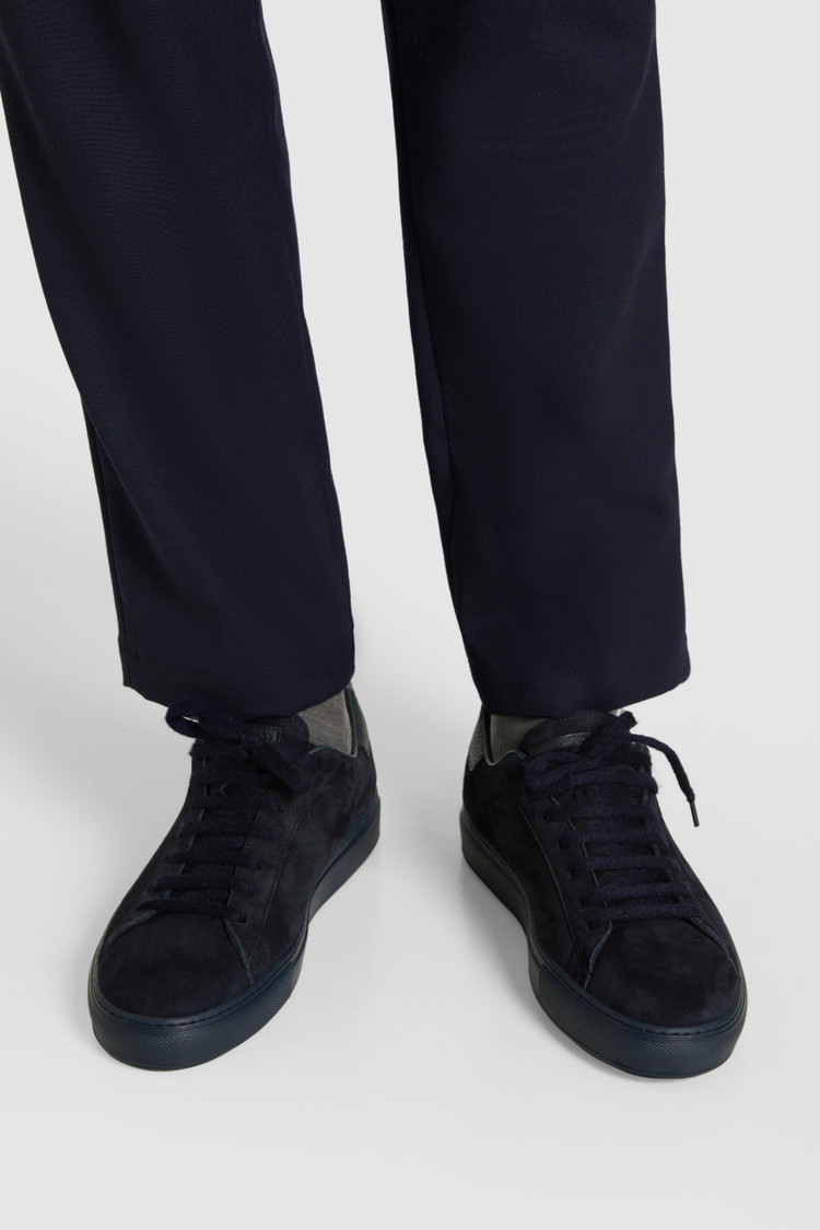 All around sneaker, suede
