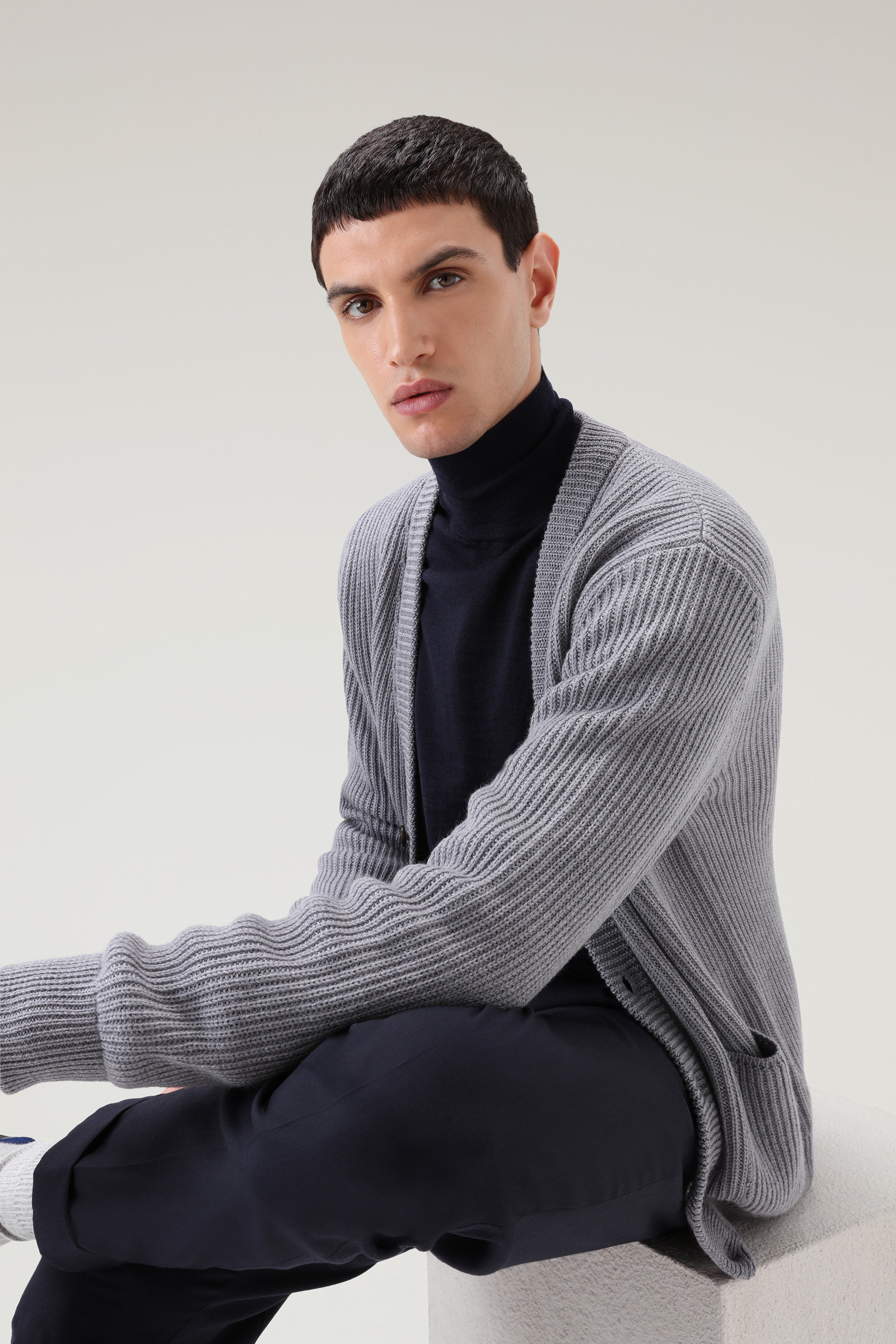 Ribbed Cardigan Sweater in Pure Virgin Merino Wool Grey photo 4 | Woolrich