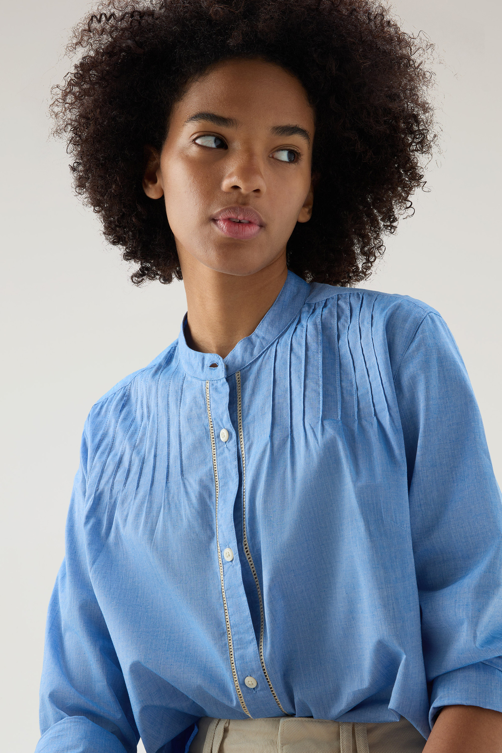 Women's Pintuck Shirt in Pure Cotton Chambray Blue | Woolrich USA