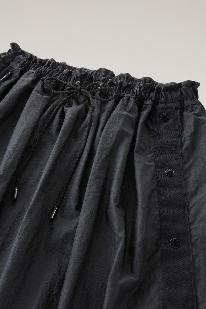 Skirt in Crinkle Satin Nylon Black photo 2 | Woolrich