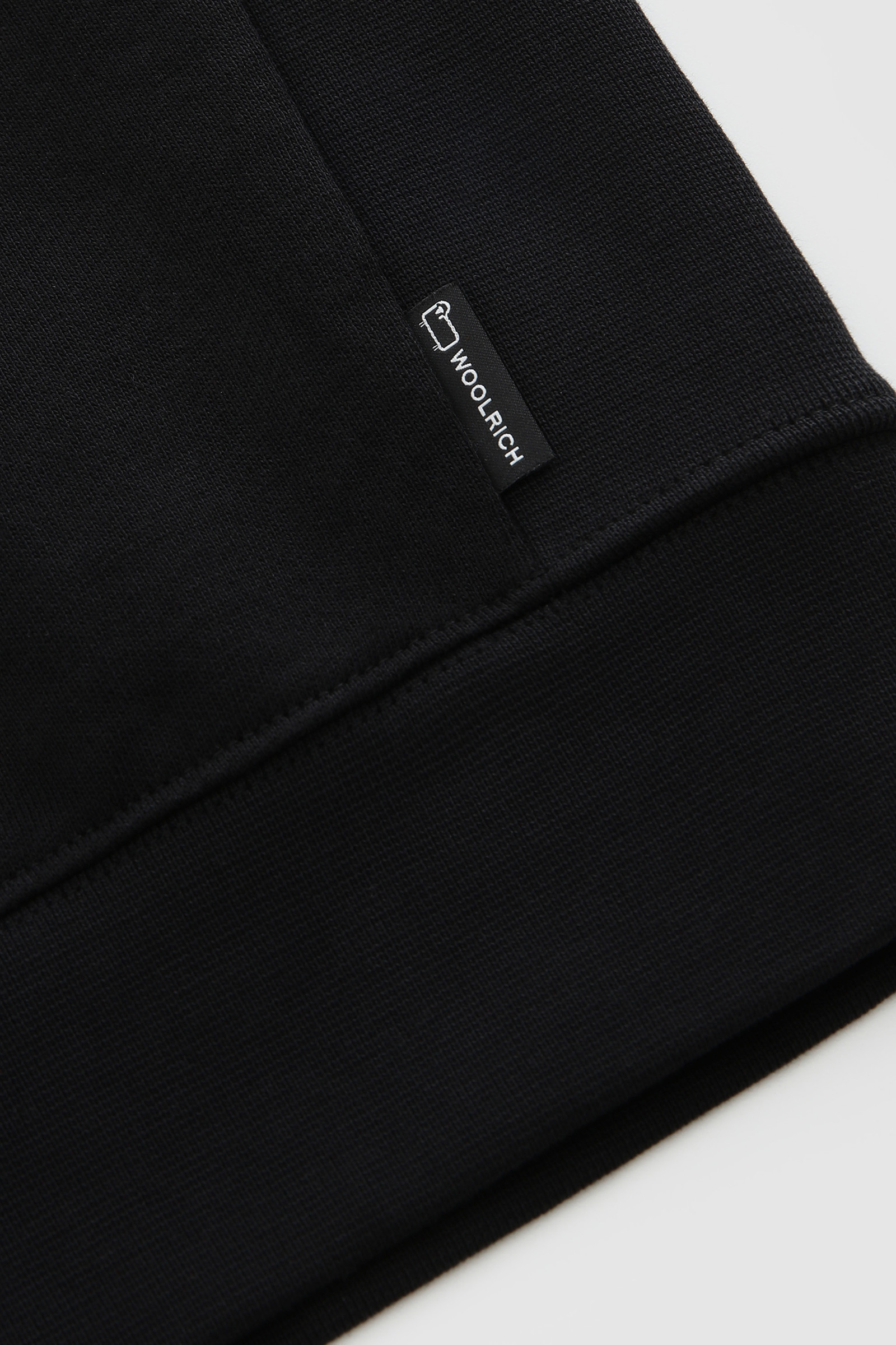 Sweat à capuche avec imprimé au dos noir photo 10 | Woolrich