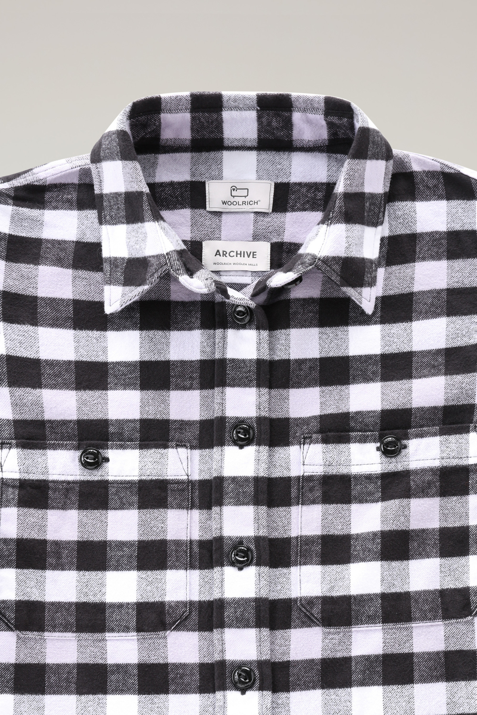 Camicia Classic a quadri in flanella nero photo 6 | Woolrich