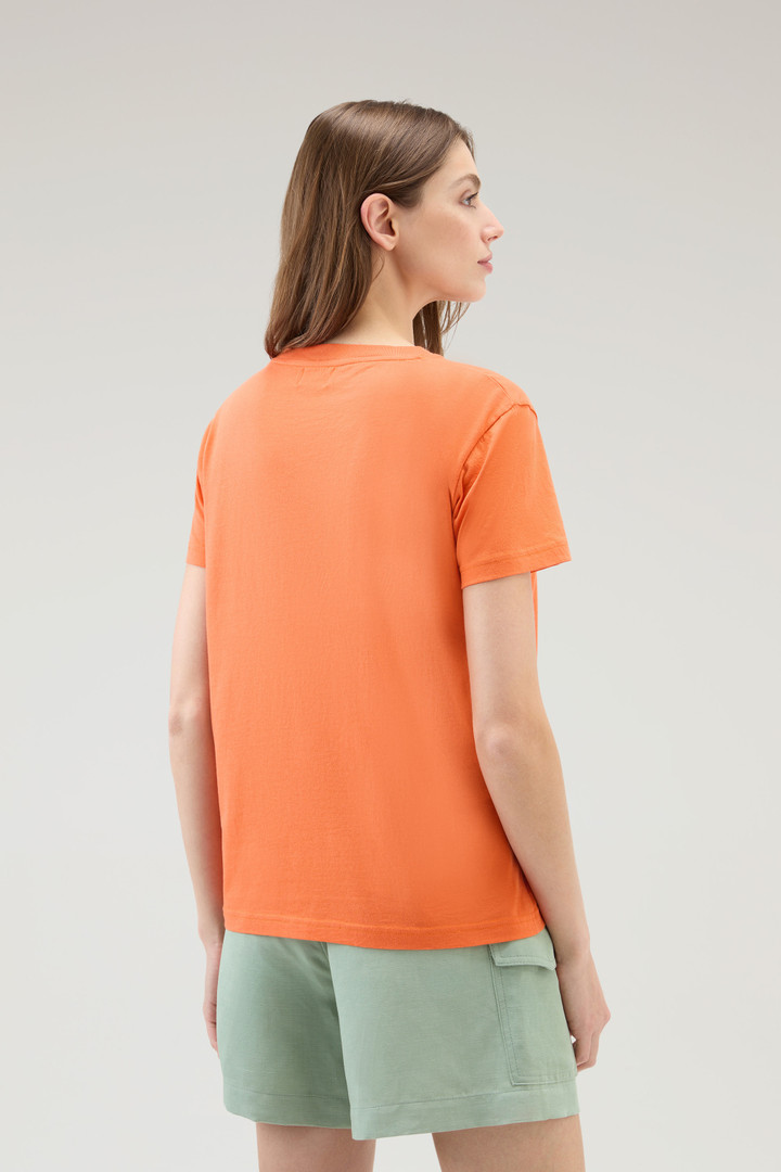 T-Shirt aus reiner Baumwolle mit aufgesticktem Logo Orange photo 3 | Woolrich
