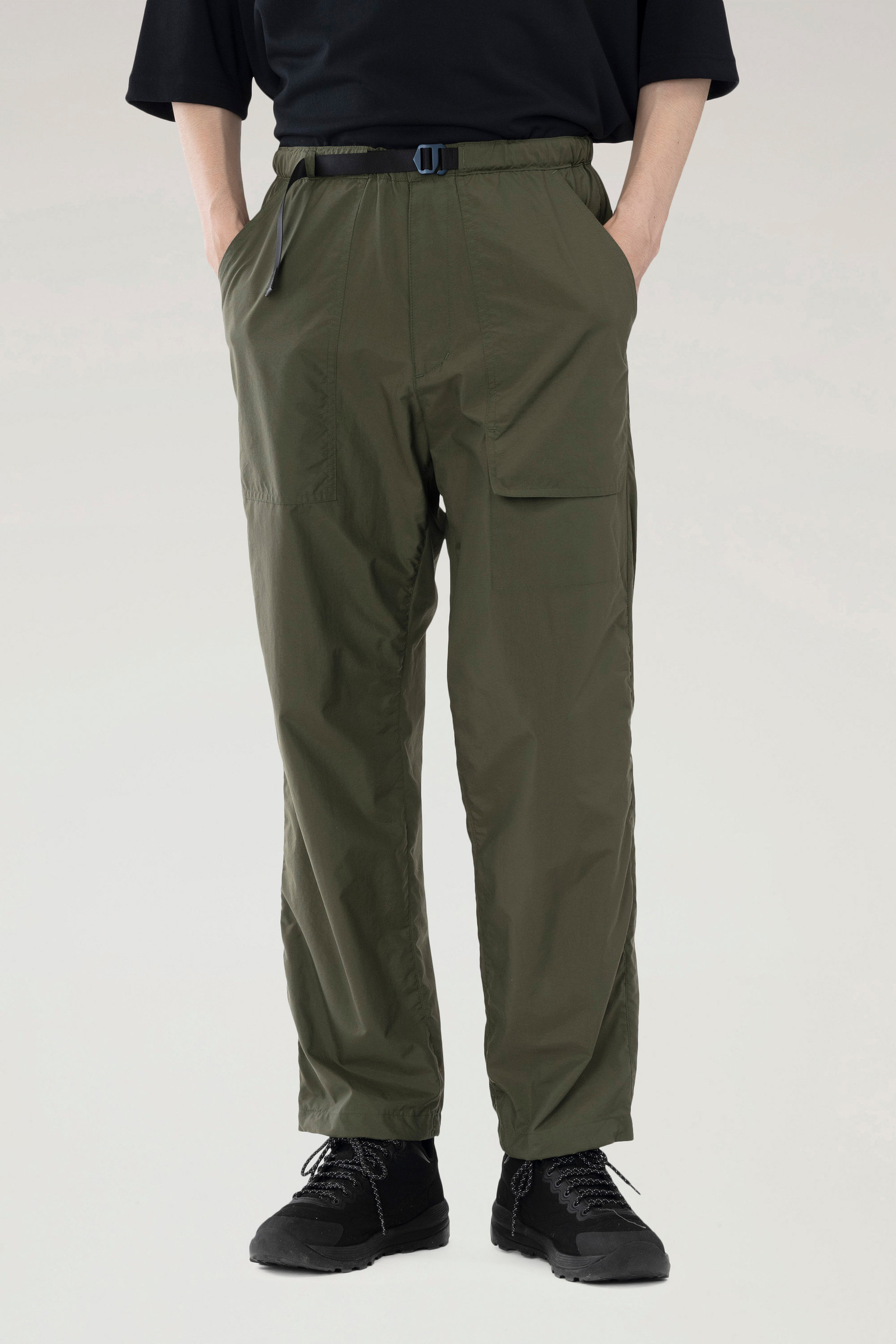 Men's Ranch Pants in Recycled Nylon Green | Woolrich USA