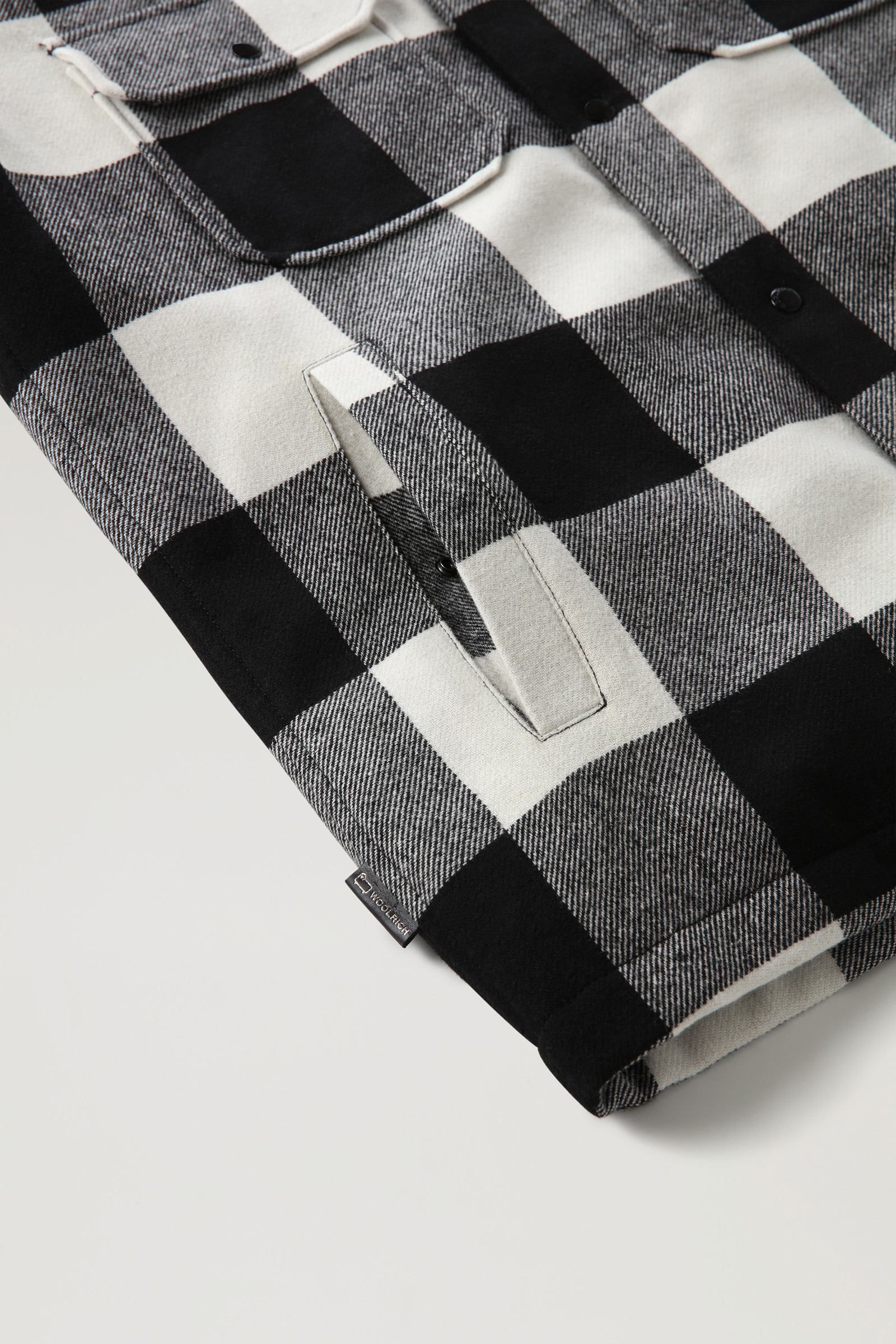 Chaqueta camisera acolchada Alaskan Check de lana reciclada blanco photo 8 | Woolrich