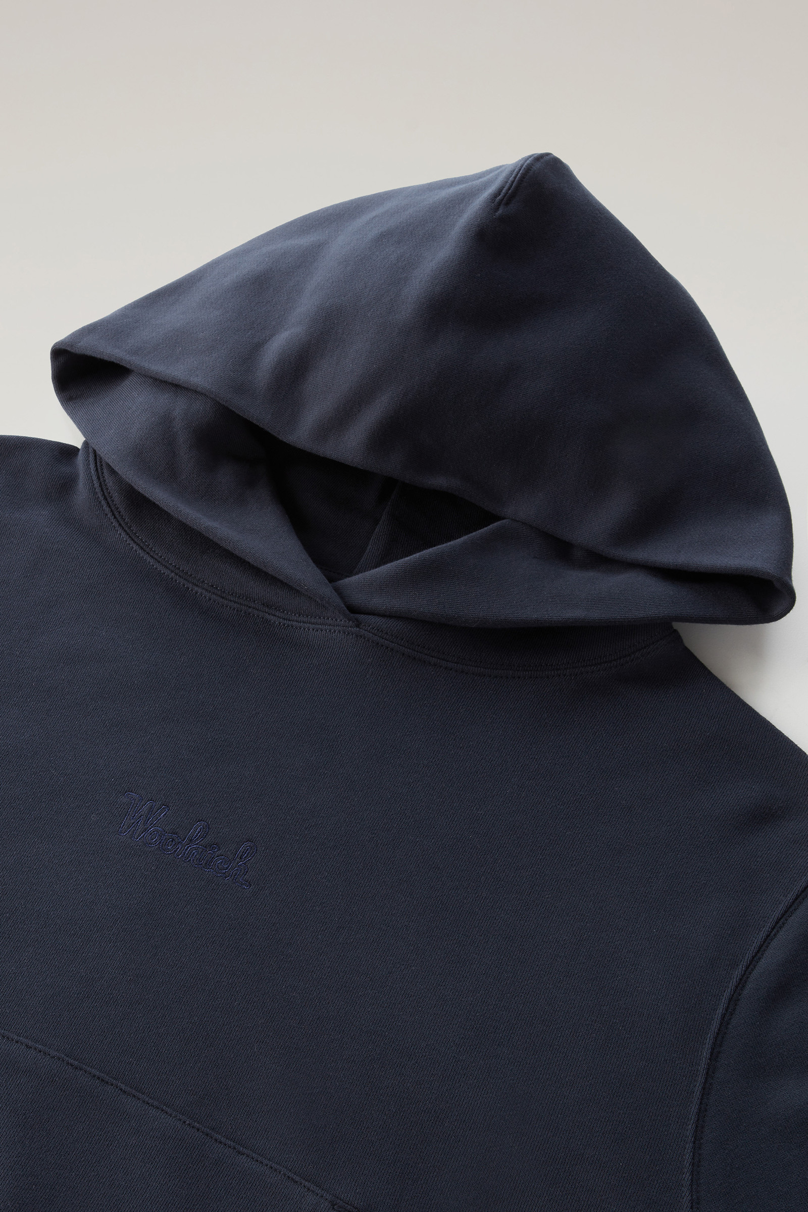 Felpa con cappuccio in puro cotone con logo ricamato blu photo 6 | Woolrich