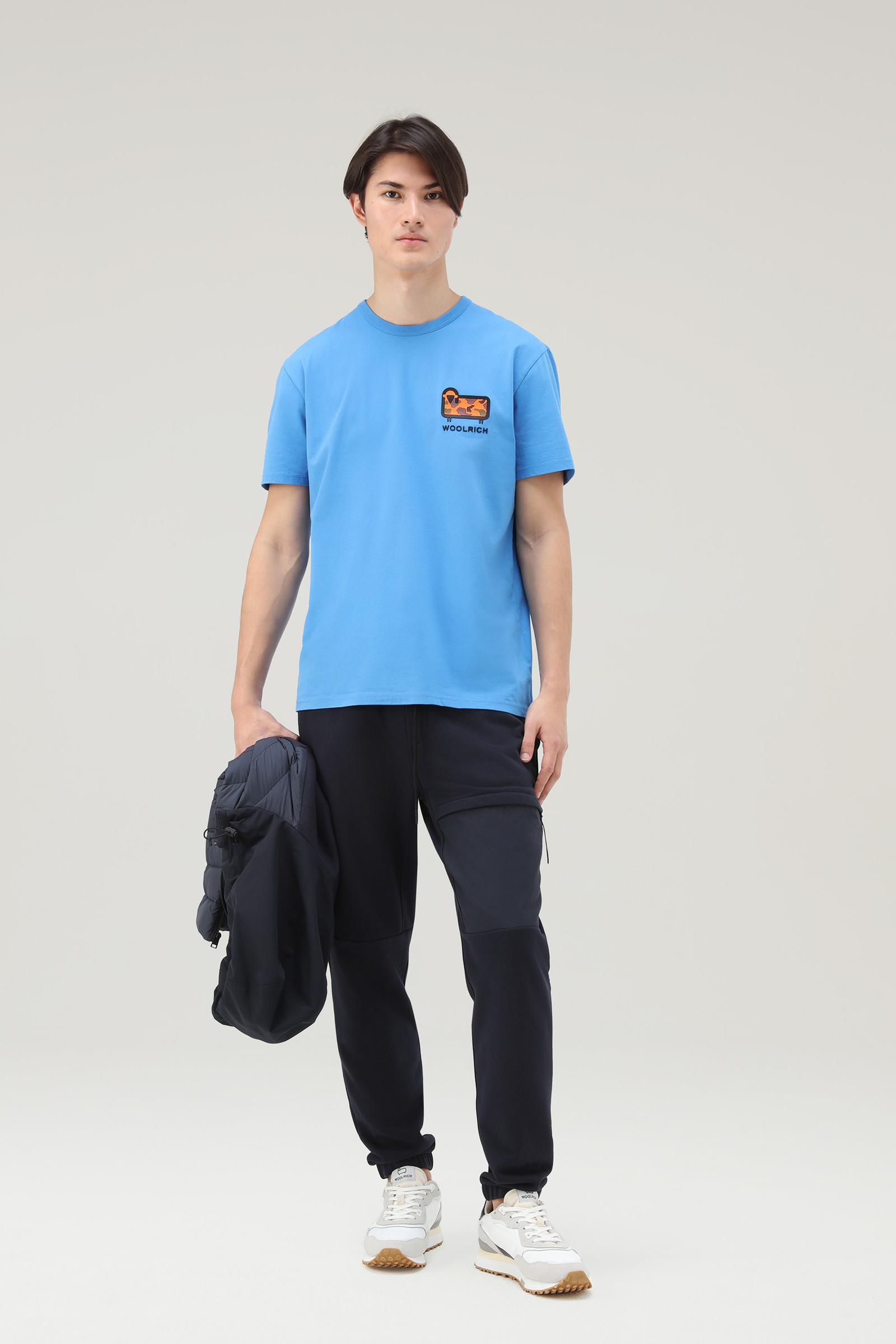 T-shirt aus reiner Baumwolle mit Camouflage-Schaflogo blau photo 2 | Woolrich