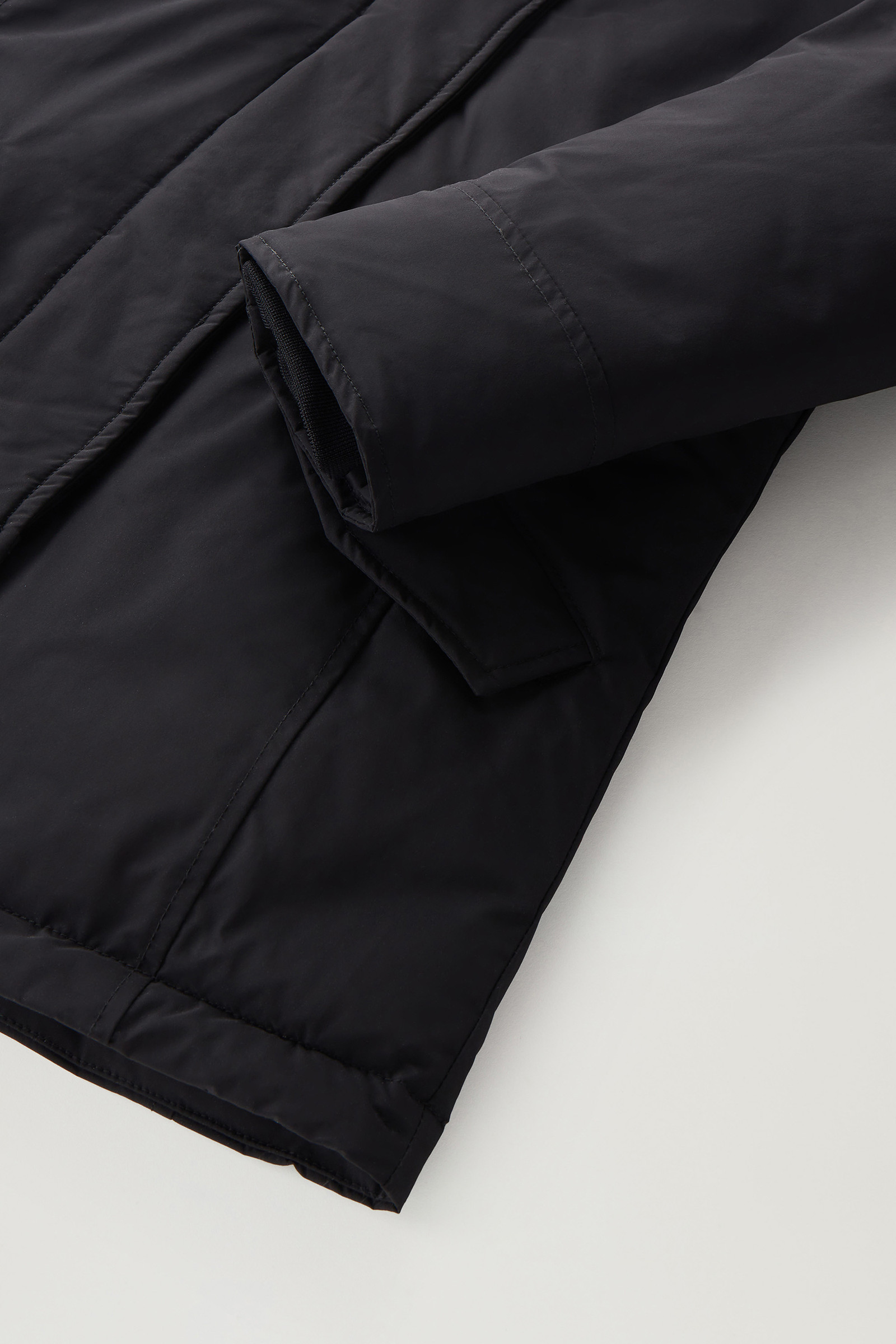 Arctic Parka aus Urban Touch für Mädchen schwarz photo 5 | Woolrich