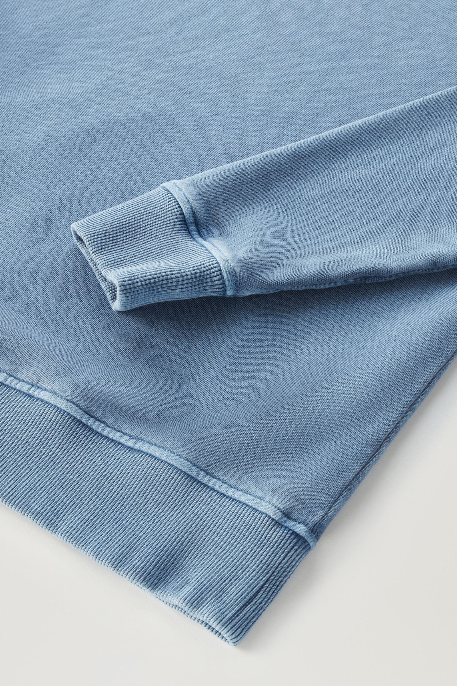Sweat-shirt Varsity à col ras-du-cou en pur coton teint en pièce bleu photo 7 | Woolrich
