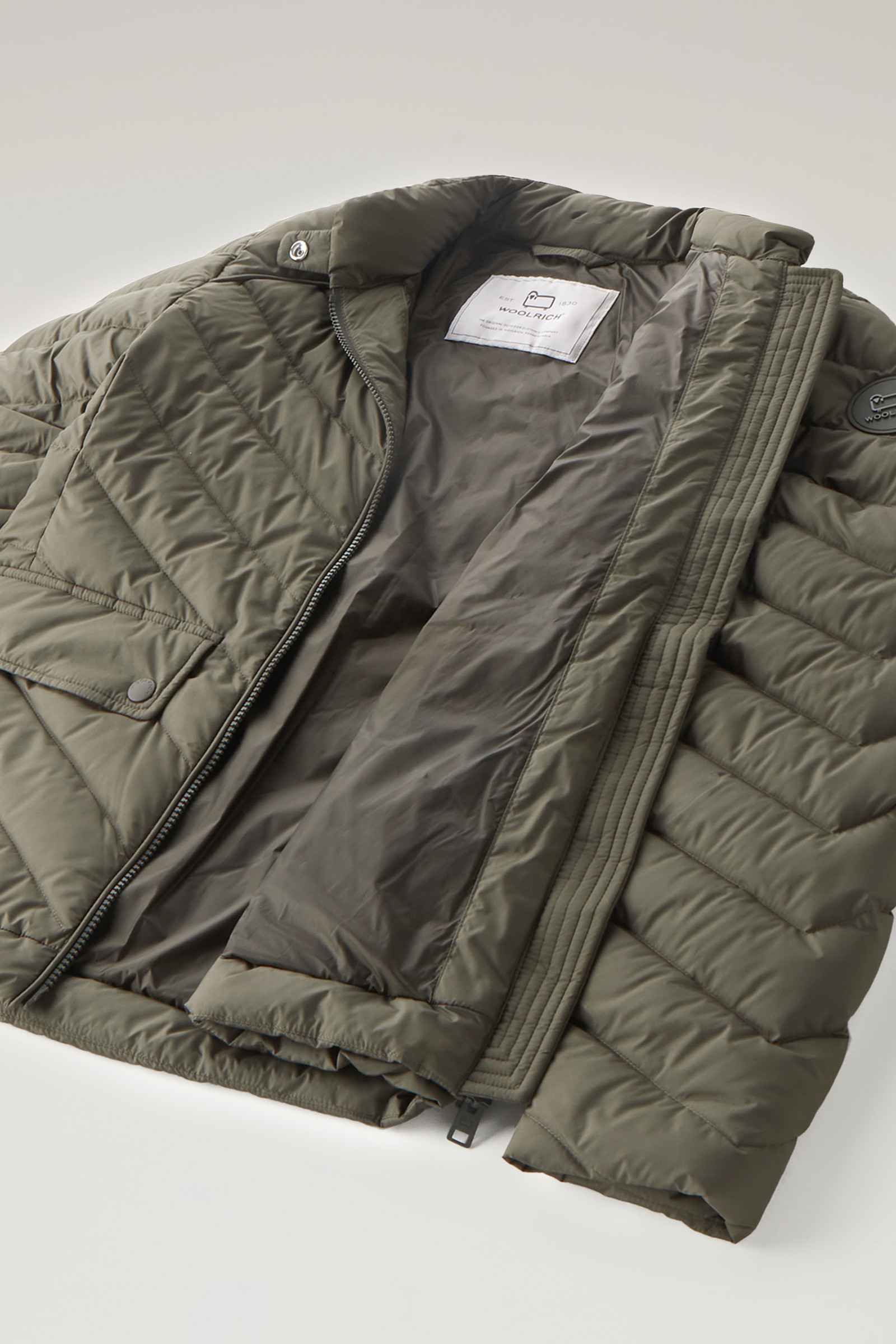 Padded Short Jacket with Chevron Quilting Green photo 10 | Woolrich