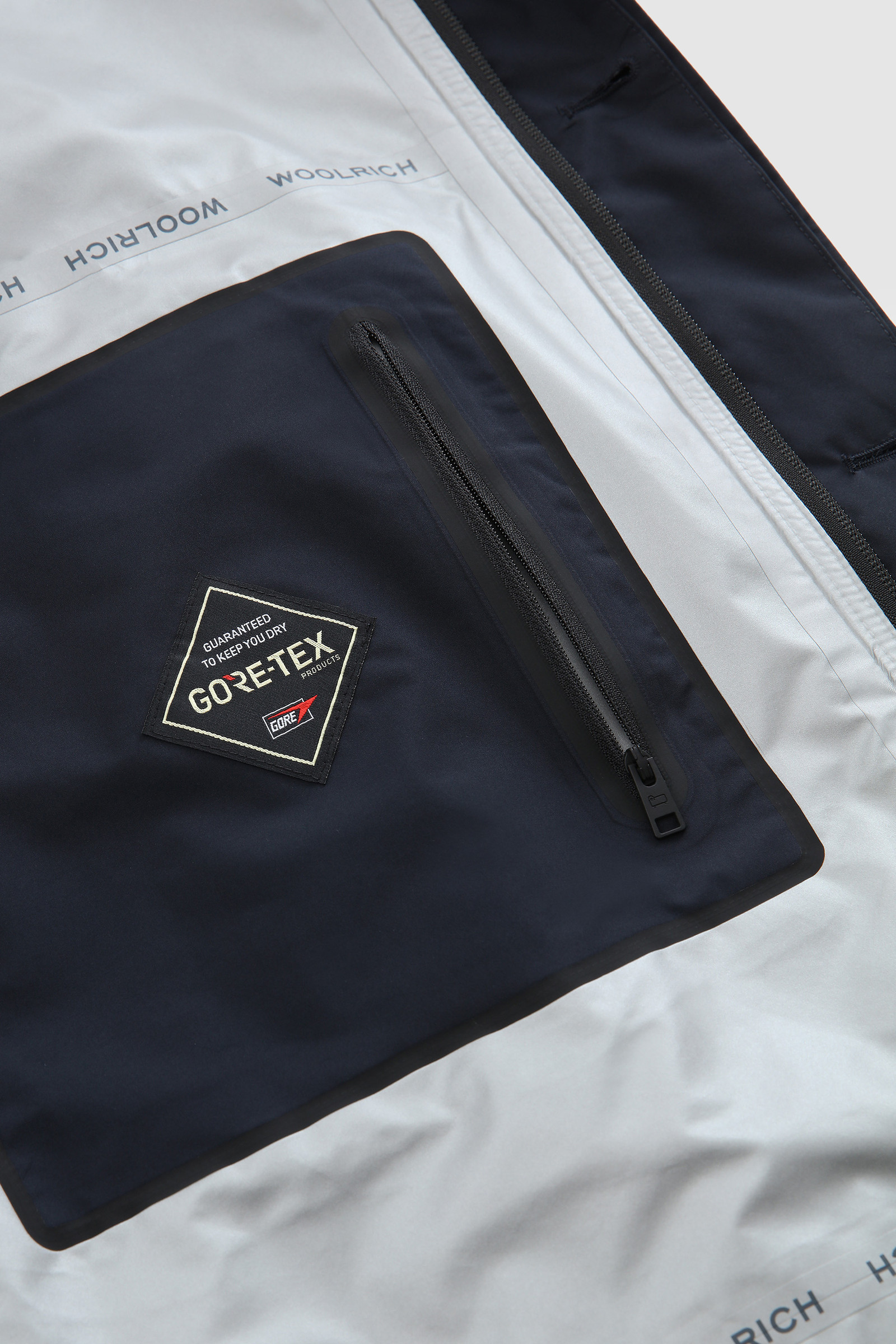 GORE-TEX ultralight high-tech waterproof coat Blue photo 9 | Woolrich
