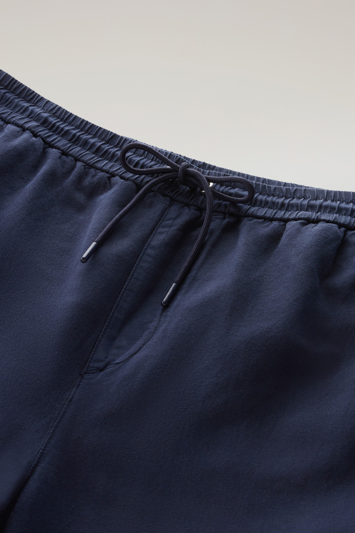 Garment Dyed Cargo Pants in Cotton-linen Blend Blue photo 5 | Woolrich