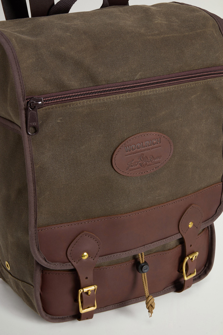 Mesabi Range Backpack in Waxed Pure Cotton Green photo 5 | Woolrich