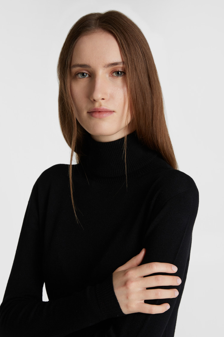Rollkragenpullover aus Wollstretch
