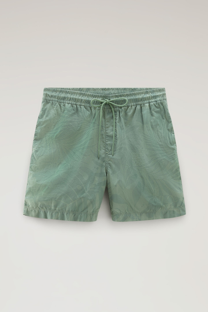 Stückgefärbte Shorts aus reiner Baumwolle mit Tropen-Print Grün photo 3 | Woolrich