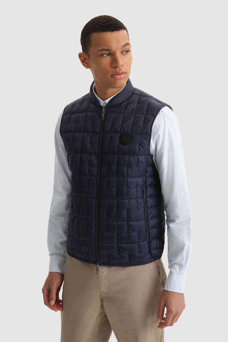Deepsix packable vest in recycled fabric
