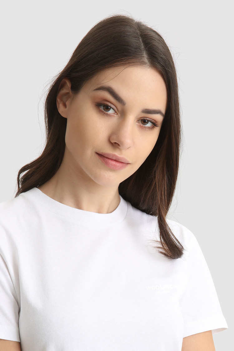 Camiseta con logotipo