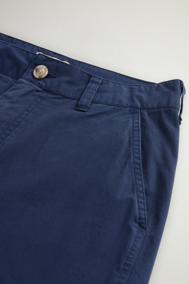 Stückgefärbte Chinohose aus reiner Baumwolle Blau photo 3 | Woolrich