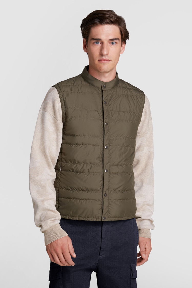 Light quilted vest