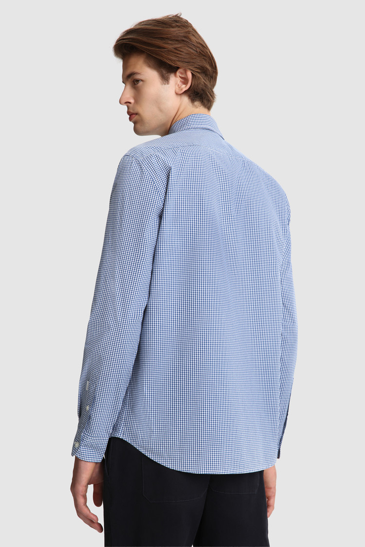 Camisa en popelina de algodón teñida en hilo