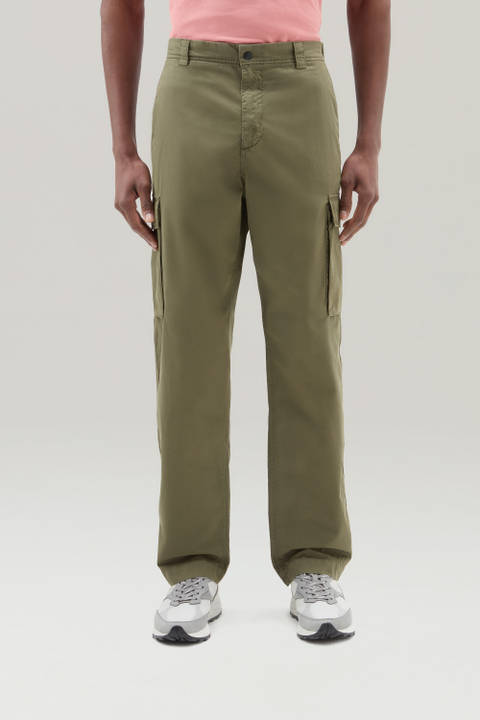 Garment-Dyed Cargo Pants in Pure Cotton Gabardine Green | Woolrich