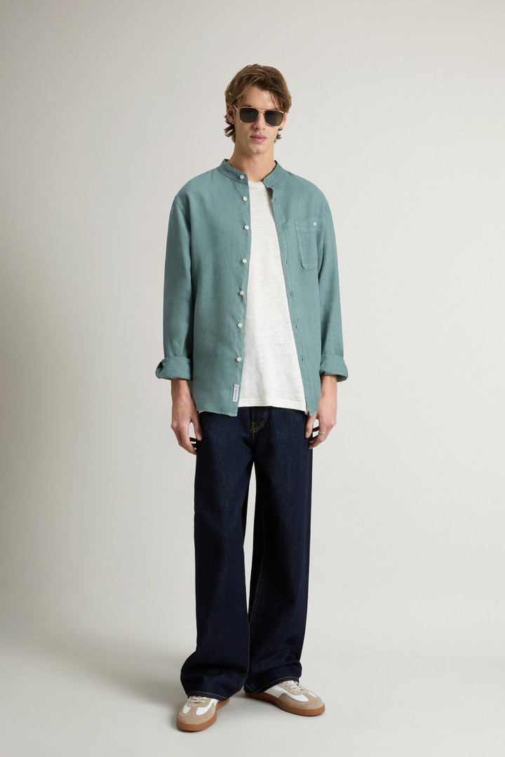 Garment-dyed Shirt with Mandarin Collar in Pure Linen Green photo 2 | Woolrich