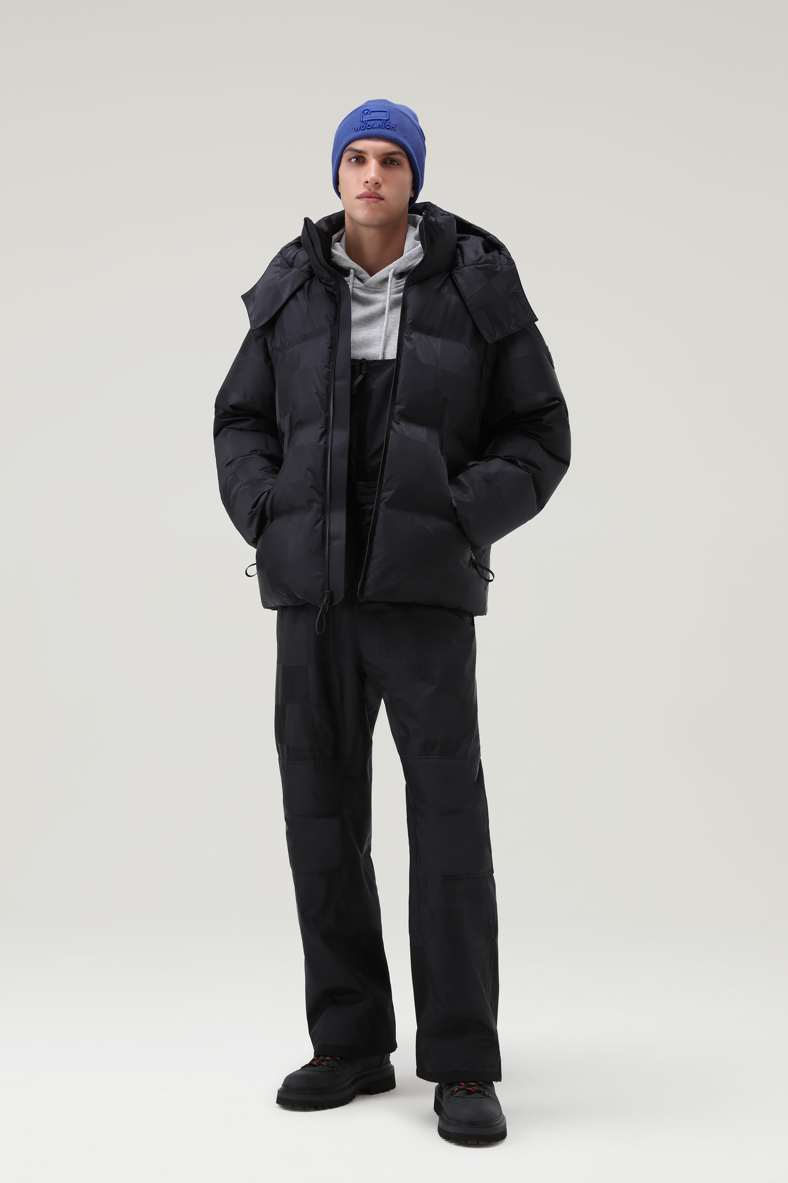 Waterproof Shelter Ski Puffer Jacket with Removable Hood and Sleeves Black photo 2 | Woolrich