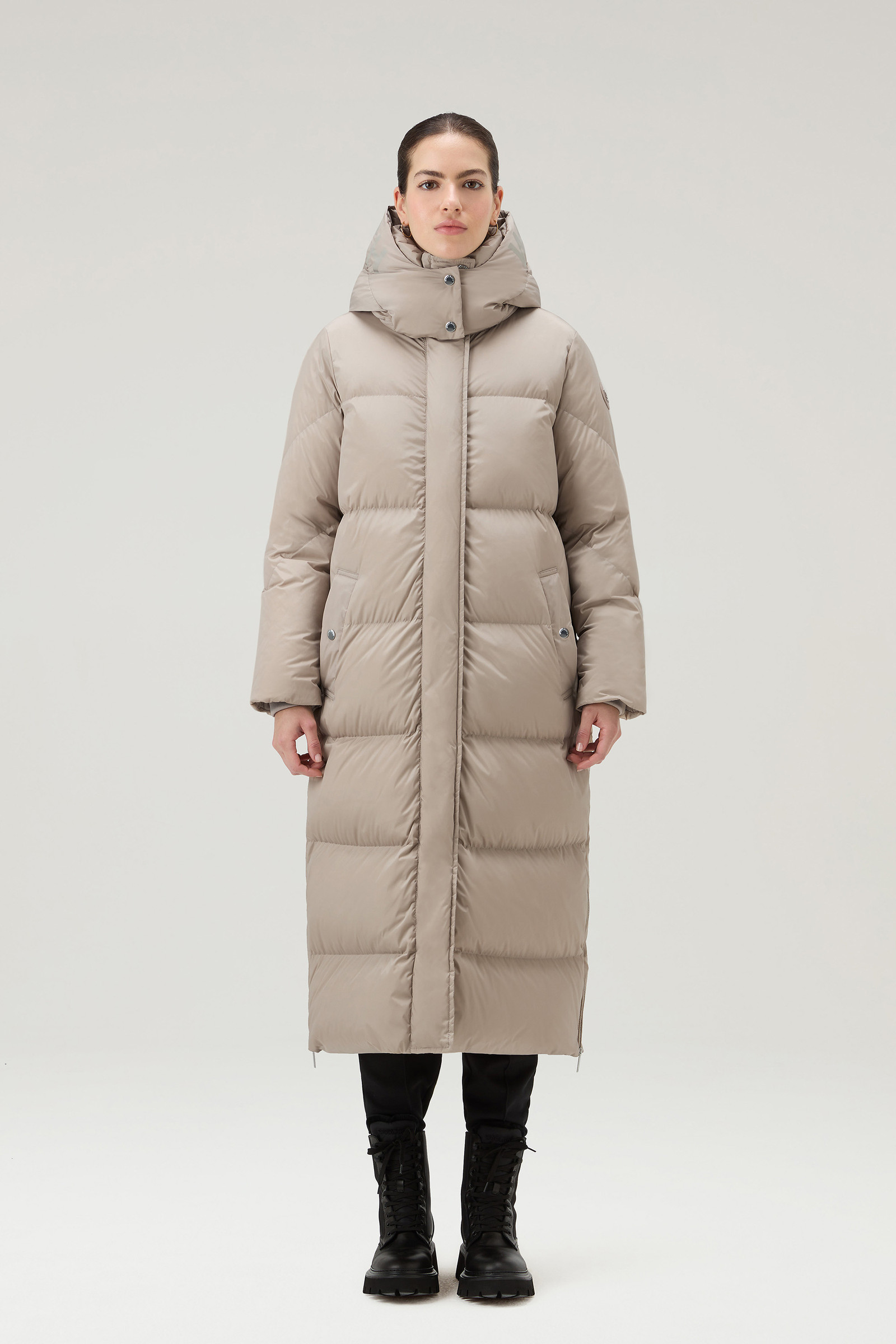 Women's Aurora Long Parka in Stretch Nylon Taupe | Woolrich USA