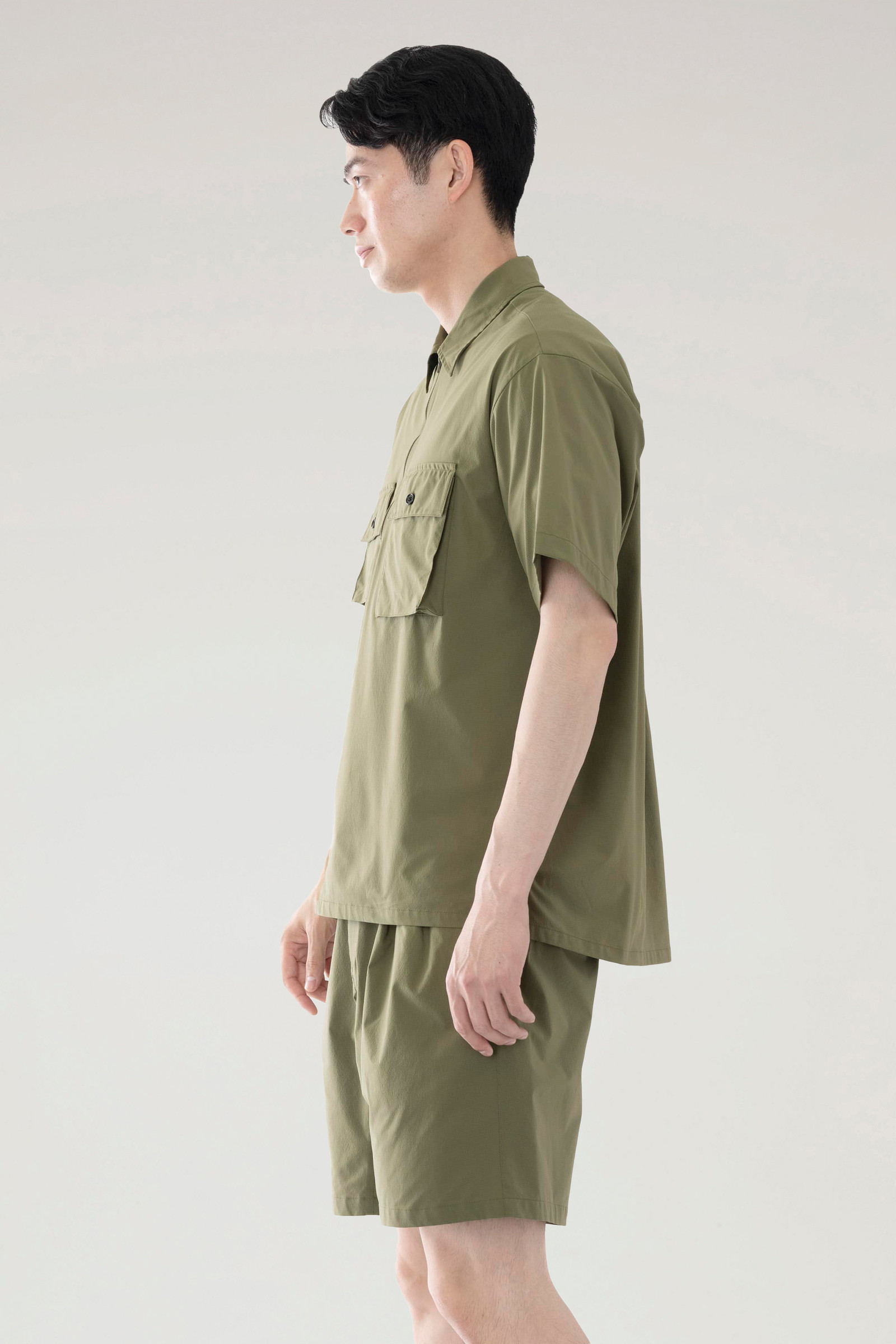High Aeration Pullover Shirt in Stretch Ripstop Green photo 3 | Woolrich