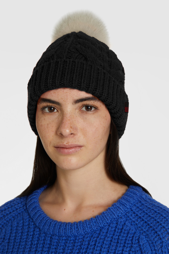 Muts van gemengde wol, met afneembare pompon
