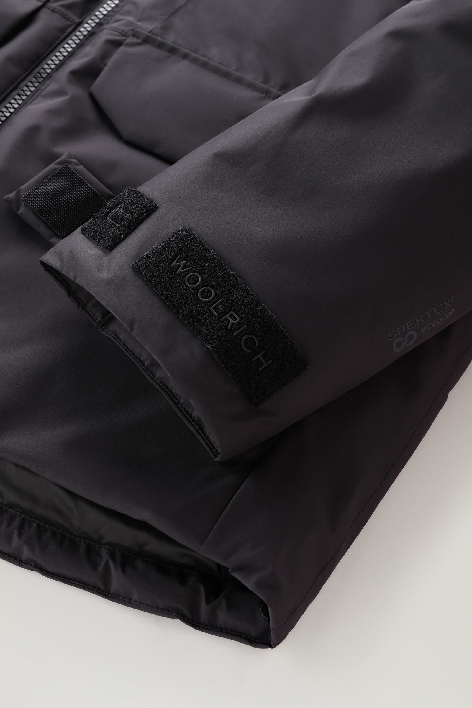 Mountain Waterproof Jacket in Pertex Revolve Black photo 9 | Woolrich