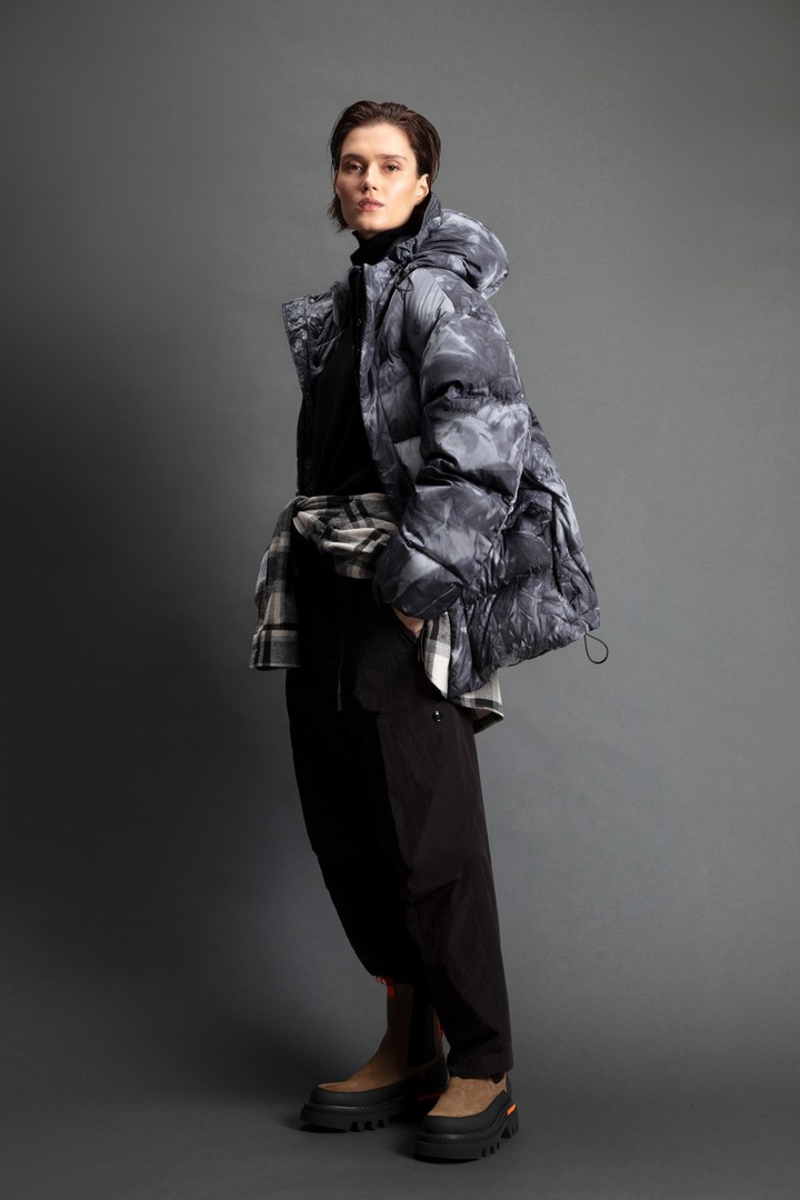 Down Jacket in Ripstop Fabric by Todd Snyder Gray photo 4 | Woolrich