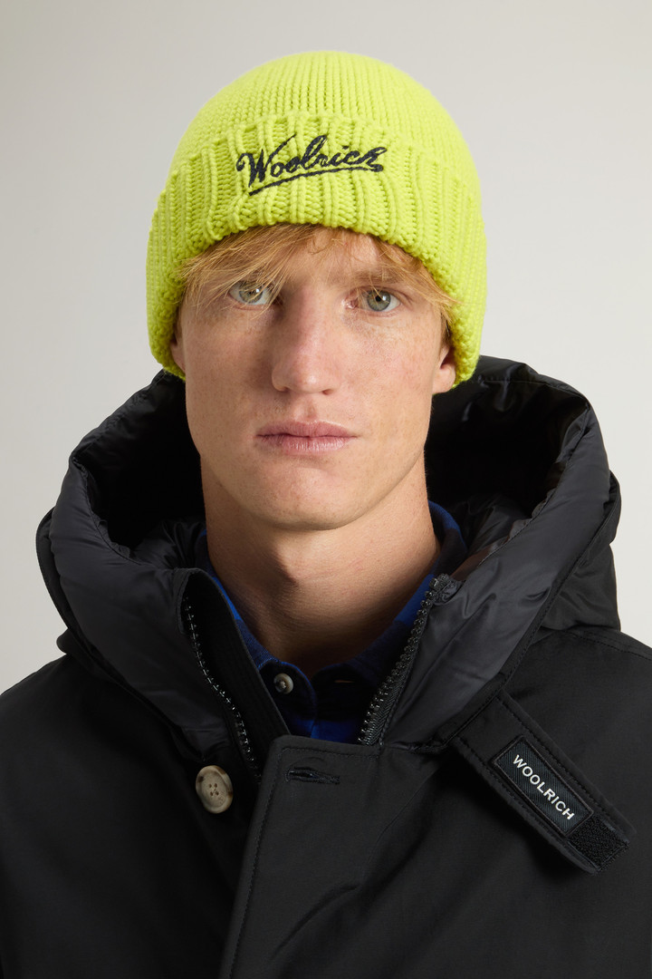 Beanie in Pure Merino Virgin Wool with Contrasting Logo Yellow photo 4 | Woolrich