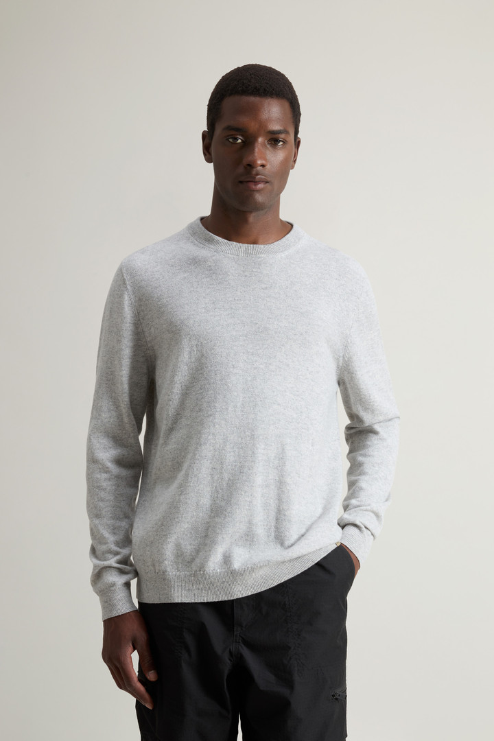 Pullover mit Rundhalsausschnitt aus reiner Kaschmirwolle Grau photo 1 | Woolrich